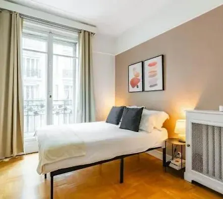 Luxueux Avec Vue Sur La Tour Eiffel Paris